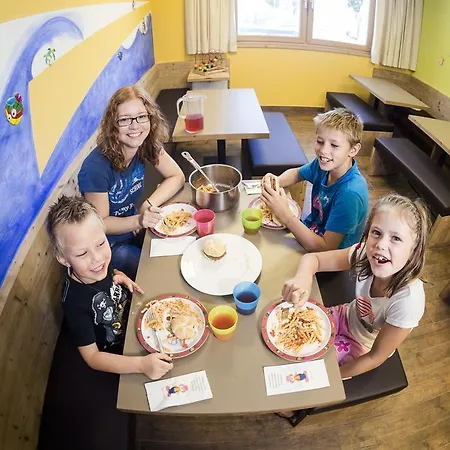 Hotel Family Alpenhof 4*